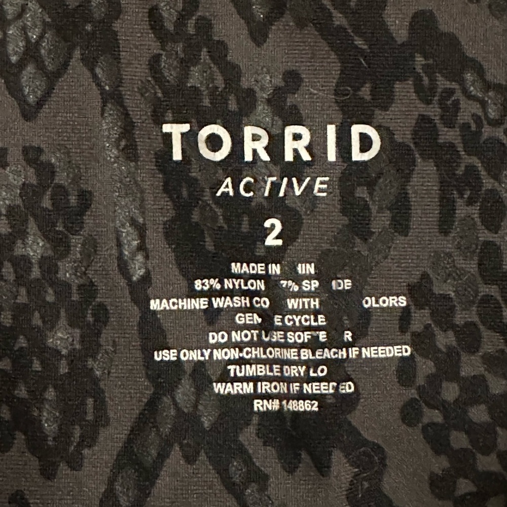 Torrid Black and Gray Snakeskin Leggings - Picture 2 of 2
